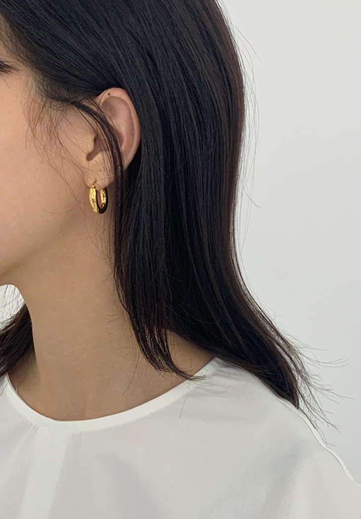 daily earrings