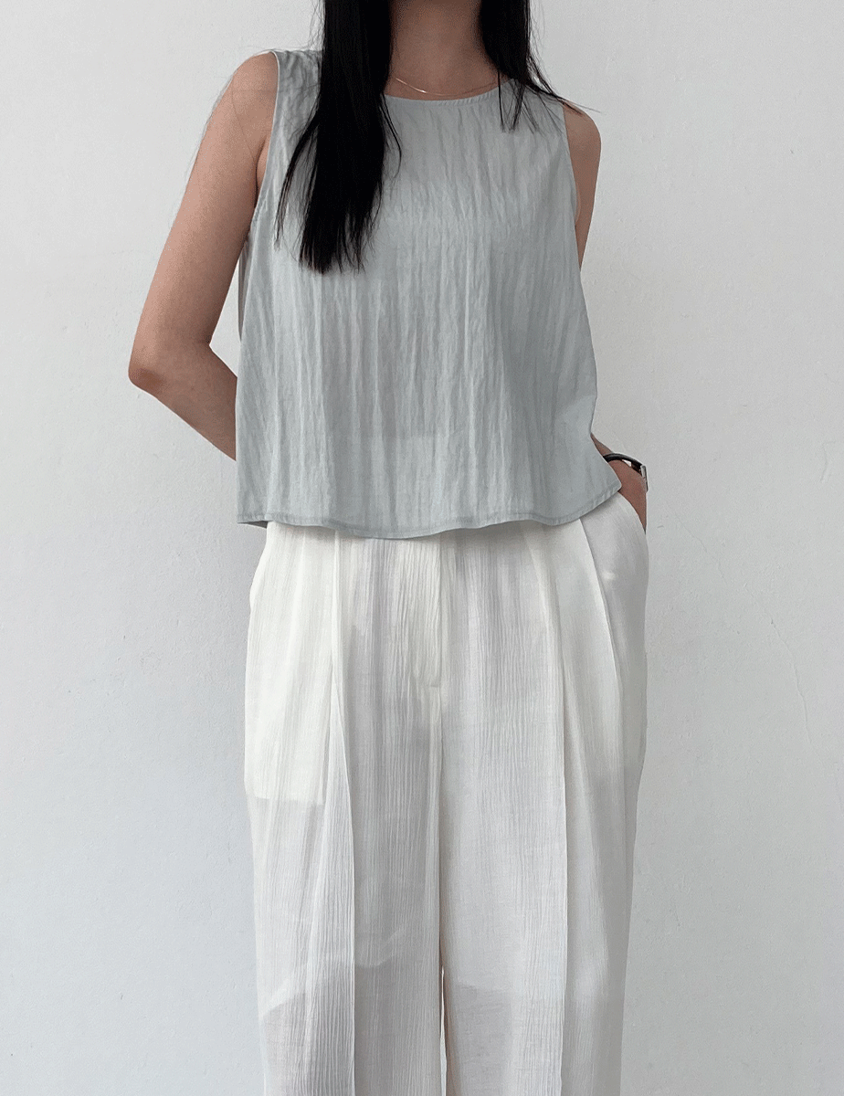 [블랙당일] back point sleeveless blouse (3color)